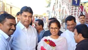 Politics : फडणवीसांनी खरं बोलायला शिकावं : खासदार सुप्रिया सुळे
