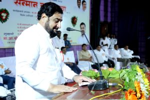 सन्मान कर्तृत्वाचा : विविध क्षेत्रांतील कर्तृत्वांचा सेलूत सन्मान; काकडे सेवाभावी संस्थेचा उपक्रम