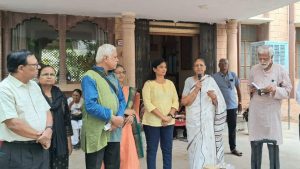 Antarbharati : द्वेषाचे वातावरण निवळावे; गांधीवादी विचारवंत आशा बोथरा यांचे मत