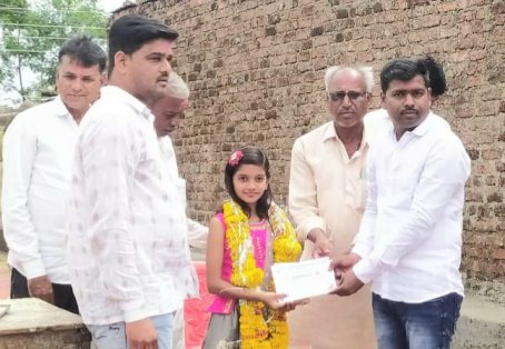 शिष्यवृत्ती परीक्षा : शिराळ्याच्या स्नेहल खेडेकरचे घवघवीत यश; ग्रामस्थांनी केले भरभरून कौतुक 