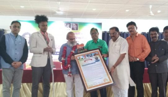 Dr.Suraj Yengde : बहुजनांनी सत्ताधारी बनण्यासाठी प्रयत्न करावे : डॉ.सूरज एंगडे 
