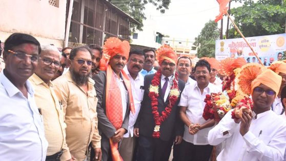 डॉ.प्रताप काळे म्हणाले, " येणाऱ्या काळात आव्हानांना सामोरे जाण्यासाठी सचोटी, प्रामाणिकपणा, कार्यतत्परता, तंत्रज्ञानकुशलता, शारीरिक व मानसिकदृष्ट्या सक्षमता यासह जनसामान्यांच्या मनातील महसूल प्रशासनाची प्रतिमा सुधारण्यासाठी प्रयत्न करणे आवश्यक आहे. येत्या पाच वर्षांत शेती आणि शेतकऱ्यांचे उत्पन्न कसे वाढेल, यासाठी जबाबदारीने काम करावे लागणार आहे." 