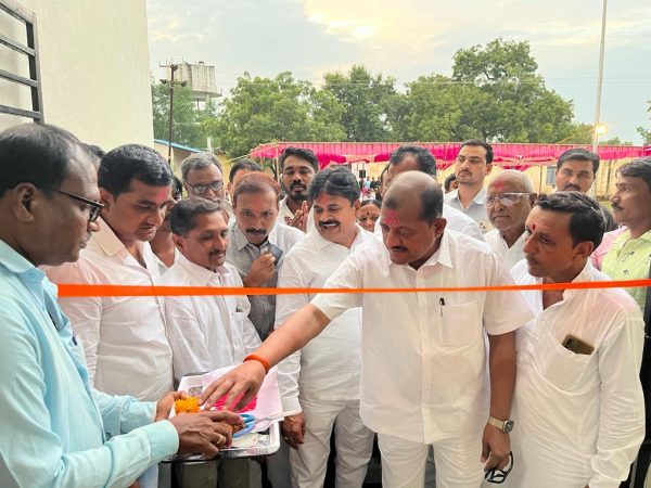 INAUGURATION : गुगळी धामणगावच्या निजामकालीन शाळेचे रुपडे पालटले