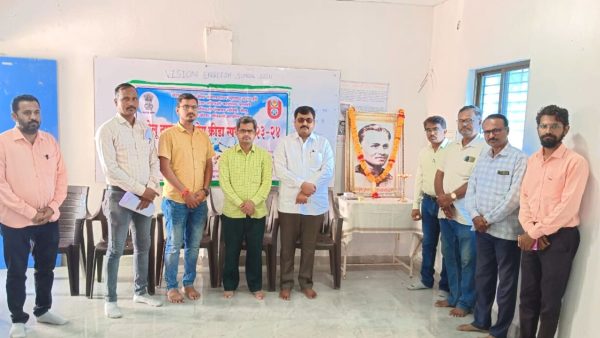 Carrom Competition : सेलूतील नूतन कन्या, विवेकानंद, प्रिन्स इंग्लिश स्कूल विजयी