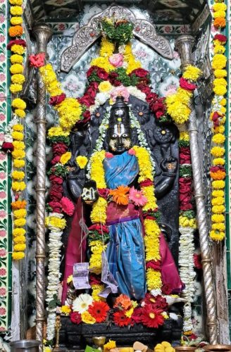 श्री केशवराज बाबासाहेबांचा यात्रा महोत्सव : शेकडो भाविकांनी घेतला महाप्रसाद, सेलूमध्ये दर्शनासाठी रीघ
