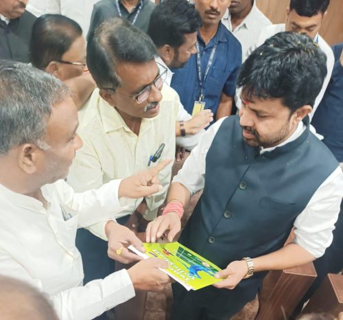 टेनिस व्हॉलीबॉल खेळाडूंना आरक्षणासाठी मागणी; क्रीडा मंत्री संजय बनसोडे यांना संघटनेचे निवेदन‌