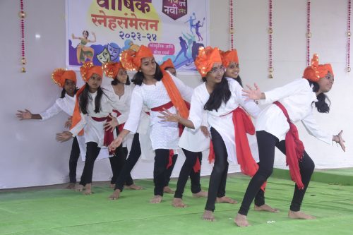 सेलूतील 'नूतन' च्या समूहनृत्यांनी उडविली धम्माल