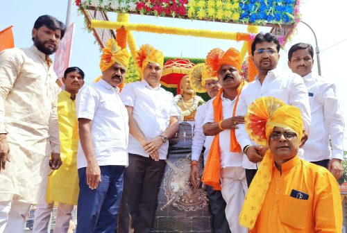 सेलूमध्ये शिवजयंती मिरवणूक; पालखी मिरवणुकीमध्ये विद्यार्थ्यांचा उत्साह