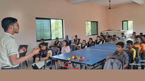 विद्यार्थी संसदद्वारे लोकशाही मूल्यांची रुजवणूक : माजी आमदार हरिभाऊ लहाने यांचे प्रतिपादन