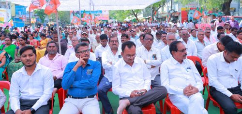 सेलू शहरात ११५ कोटींचे रस्ते काम सुरू ; आमादर मेघना बोर्डीकर यांचा पुढाकार