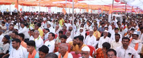 परभणी लोकसभा : भ्रम पसरविणाऱ्यांना जागा दाखवा : मुख्यमंत्री एकनाथ शिंदे; जानकर यांच्या प्रचारार्थ पाथरीत सभा