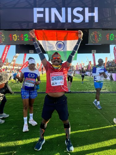 सेलूच्या भूमीपुत्राने पटकावले आफ्रिकेत ब्राँझपदक; संतोष गायकवाड यांचे धावण्याच्या स्पर्धेत यश
