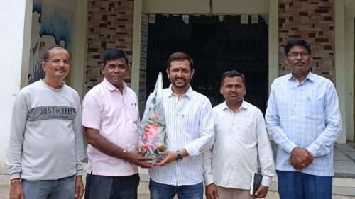 ४२ वर्षांनी जागवल्या शालेय आठवणी