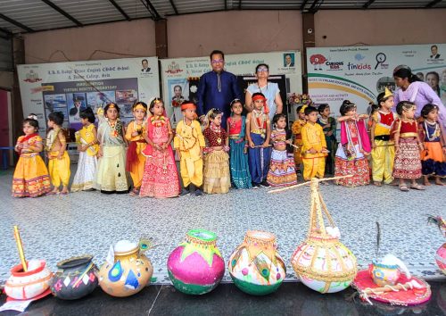 प्रिन्स इंग्लिश, प्रॉस्परस पब्लिक स्कूलमध्ये दहीहंडी जल्लोषात