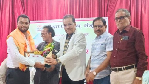 श्रीराम प्रतिष्ठानच्या शिक्षक पुरस्कारांनी अशोक कुंभार, जावेदखान, कपिल भरणे यांचा सन्मान