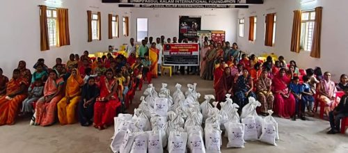विधवा आत्महत्याग्रस्त कुटुंबातील महिलांची दिवाळी आनंददायी