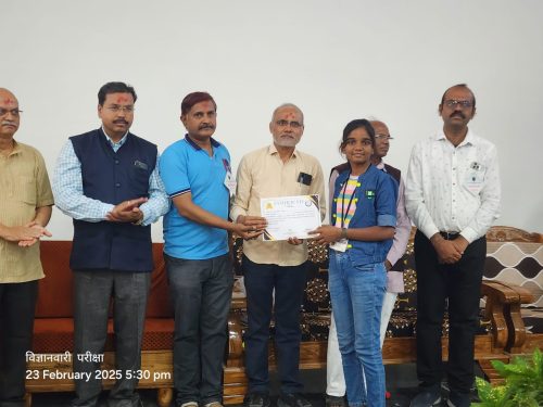 ज्ञानसाधना प्रतिष्ठानच्या दोन विद्यार्थ्यांची विज्ञान वारीसाठी निवड