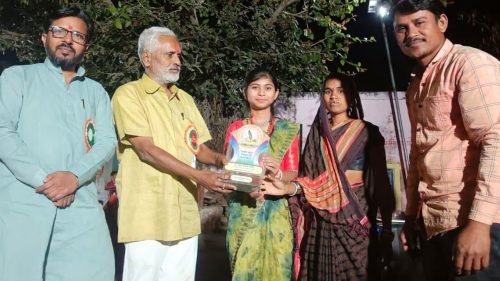 विद्यार्थ्यांनो, जो जागतो त्यालाच जागा मिळते