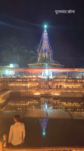 श्रीनागेश्वरांच्या दर्शनासाठी शिवभक्तांची गर्दी