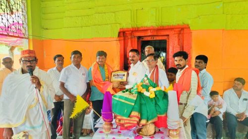 श्रीकालिकादेवीच्या दर्शनासाठी भाविकांची गर्दी